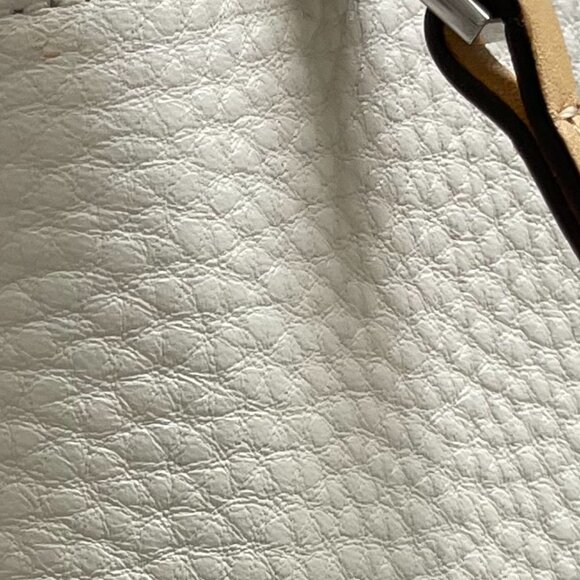Chic, talilored Ivory Colored, Pebble Leather, Coach Highrise bag M1230-30472 - Picture 9 of 16